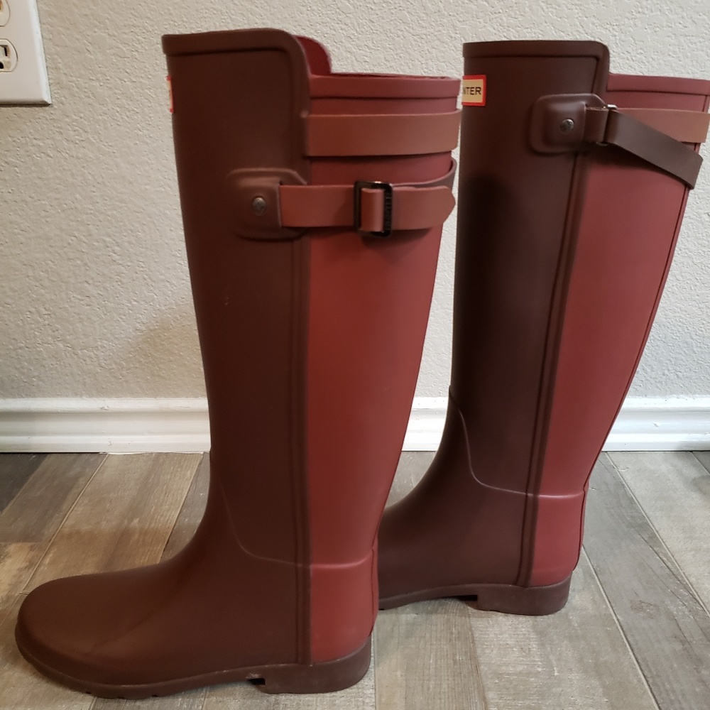 Hunter Tall Rain boots- size 7